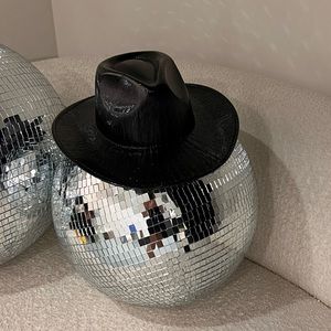 *SOLD* Black Metallic Cowboy/Cowgirl Hat 🐎 ✨